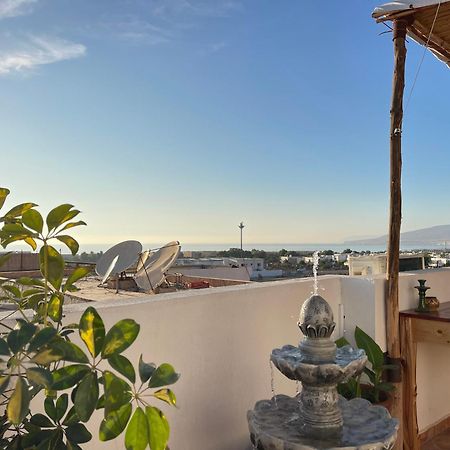 Mana Surf Experience Bed and Breakfast Tamraght Eksteriør billede