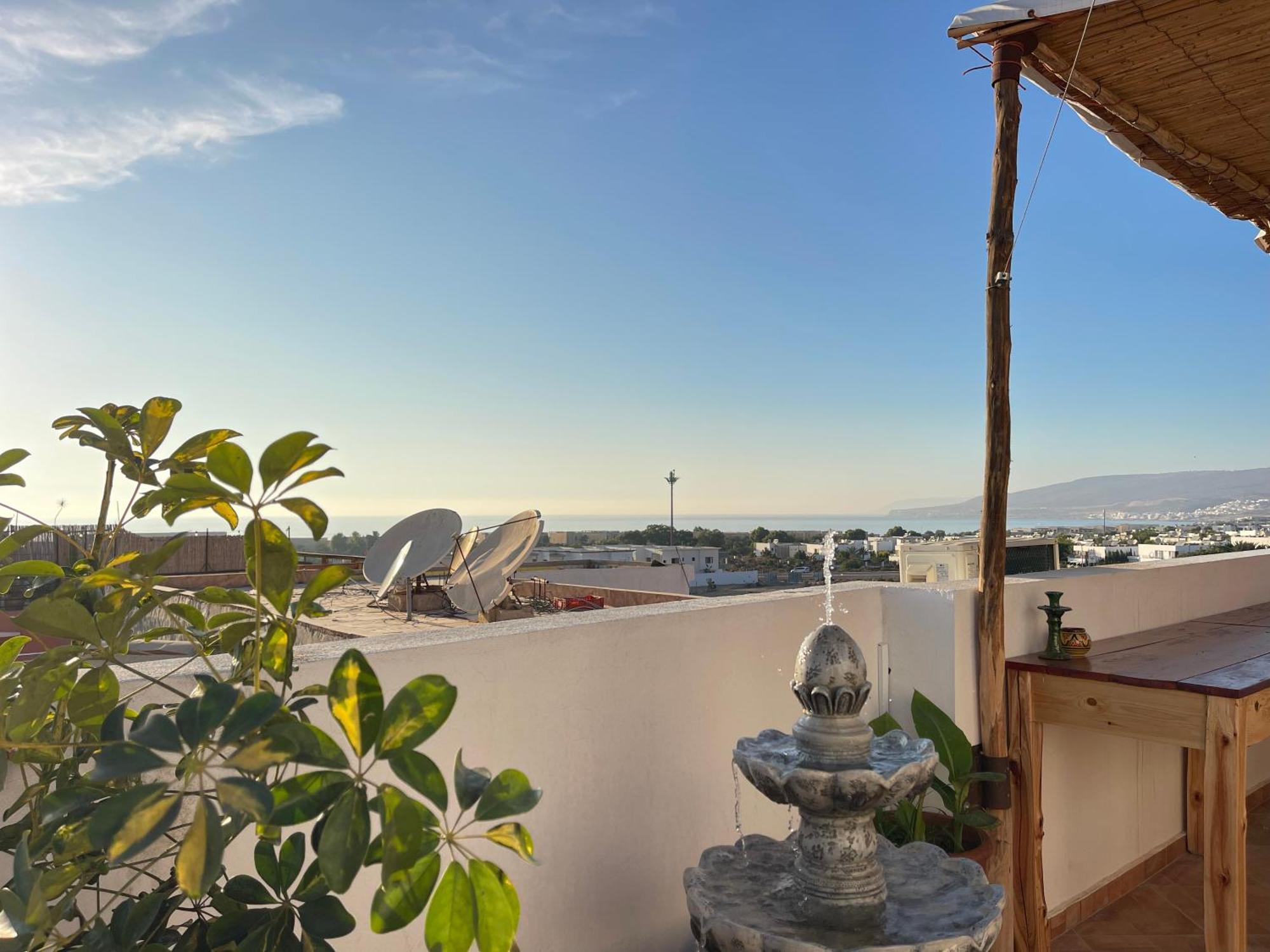 Mana Surf Experience Bed and Breakfast Tamraght Eksteriør billede